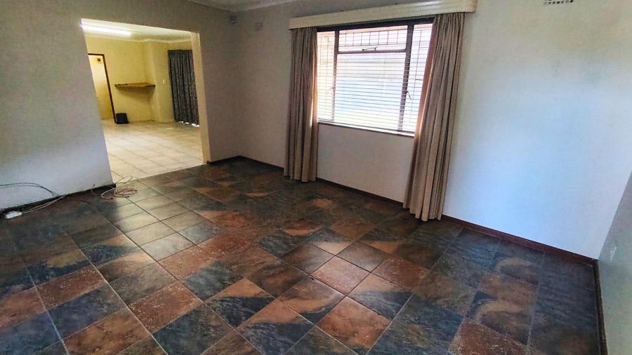 3 Bedroom Property for Sale in De Zoete Inval Western Cape